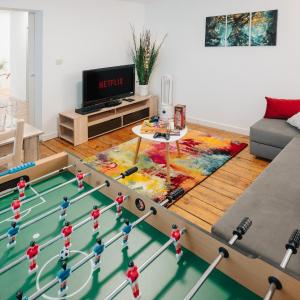 5 min to CityCenter - HOUSE & GARDEN - Netflix, Playstation & WiFi