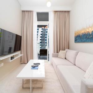 Soothing 1BR at Downtown Dubai, Business Bay