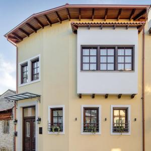Petrou Suites