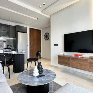 Top Floor Studio - By AppartAli