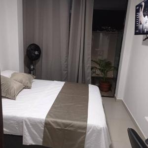 906. Apartamento cerca al sector de laureles