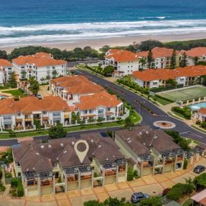 Meridian 6 - Stylish Coastal Escape Near Pippi Beach - Holiday Yamba