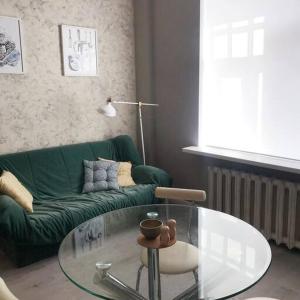 Artsy central flat