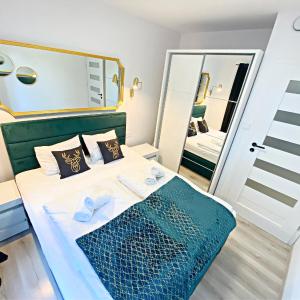 Apartament ZŁoty Jeleń - z Kominkiem - ścisłe Centrum miasta- Sauna - Widok na Góry