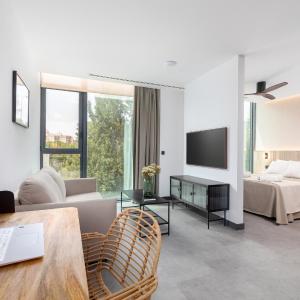 Calatrava by Alma Suites