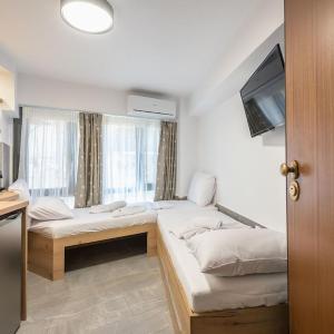 TH2-Historical Center Studio 1 Minute From the Metro