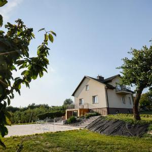 Dom do wynajęcia z tarasem i ogrodem, balia, ognisko