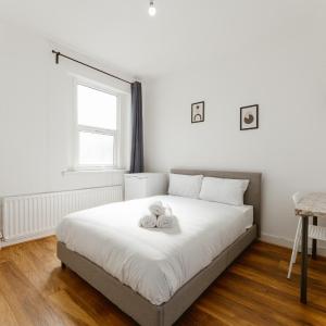 Leyton Comfy Double rooms -50