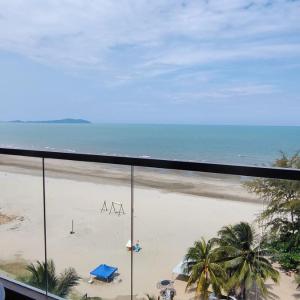 TIMURBAY KUANTAN -BEACHFRONT PARADISE GETAWAY