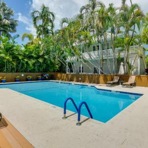 Breezy Key West First-Floor Condo with Pool Access