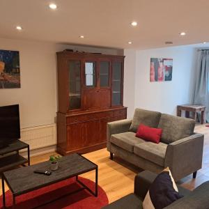 Shepherds Bush Apartment