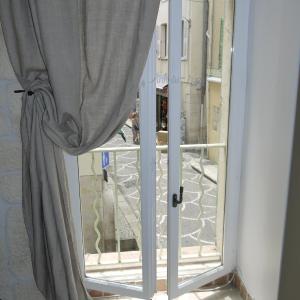 Vieille Ville 1 - Luca's Apartment, 1 bedroom, max 2 adults and 2 kids