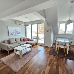 Modern & Spacious Duplex: Prime Skopje Location!
