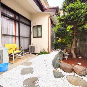 season guest house in nishi shinjuku 100 square meters, 4 bedrooms, 2 living rooms