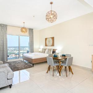 Modern Studio I Business Bay I Balcony