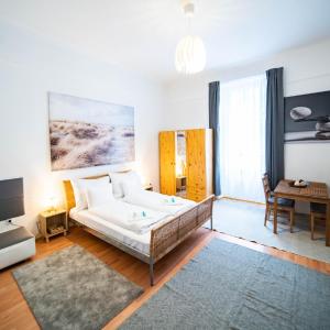 Free Parking Charlie's Residence - 2sep room, AC, Fast WiFi, TV
