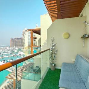 Stunning Palm Views Apt on the beach Dubai