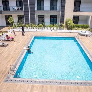 Classic Suite at Embassy Gardens W/pool view