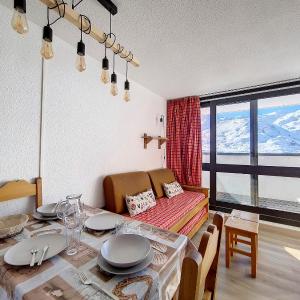 Studio lumineux 4 pers. aux Menuires avec accès pistes et balcon - FR-1-344-990