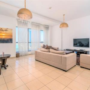 Stunning Beach front Apt Dubai Eye View JBR Dubai