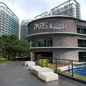 Cozy 1BR Condo in Azure Urban Resort Residences