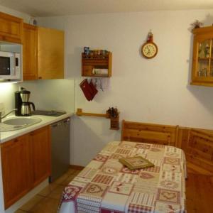 Appartement 2 pièces cosy, 5 pers, terrasse sud, proche des remontées, parking inclus, WiFi en option - FR-1-676-51