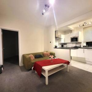 1 Bed Apartment in Chiswick