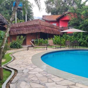 North Shore Maresias Studios p 2 3 e 4 pessoas 2 quadras da praia mini cozinha completa tv ar cond wifi estacionamento roupa de cama e banho