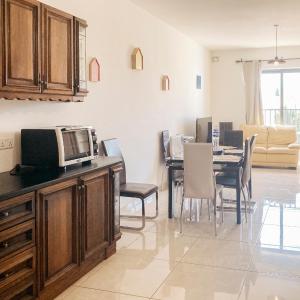 XL Central Home, 4BR 4BATH near Valletta & Sliema