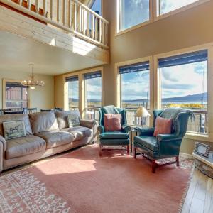 Custom Log Cabin with Views - 20 Mi to Yellowstone!