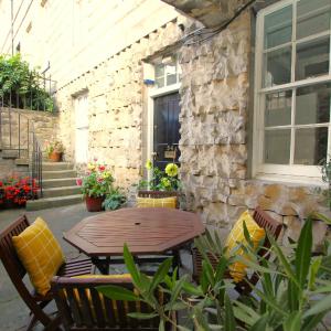 City Centre New Town 2 Bedroom Flat