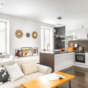 Spacious apt on Tranquil Courtyard