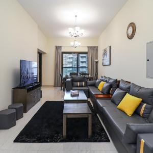 Spacious 4BR Business Bay Views
