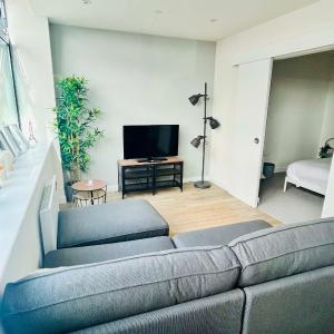 Fully furnished one bed apartment in Old Trafford