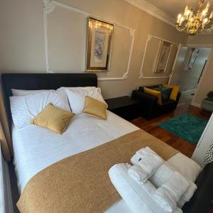 JAN'S HAVEN Wembley Park - lovely 1 bedroom flat, sleeps 4, free parking, 10 minutes from Wembley stadium and Wembley Park station