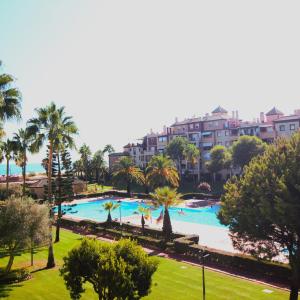 Captivating 2-Bed Apartment in Isla Canela Beach
