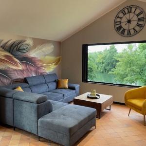 Chalet cosy à La Flèche avec terrasse et vue rivière