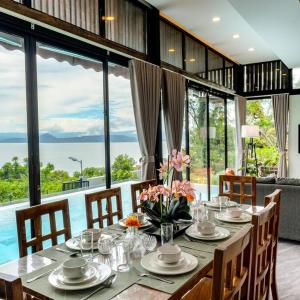 Lakeview Suite