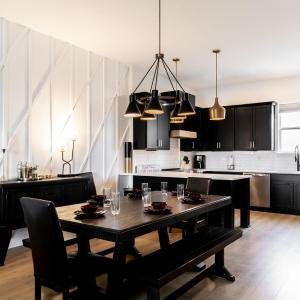 Diamond Retreat Townhome with Garage 3 mi to Downtown