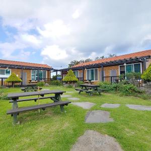 Jeju Oreum Pension