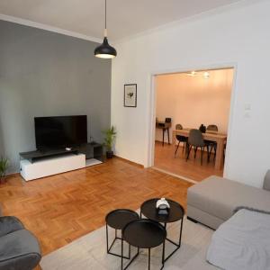 Minimal apartment in koukaki