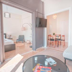 Koukaki Apartment