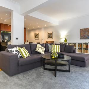 Modern Two-Bedroom Apartment In Kolonaki, Peridot - Homes