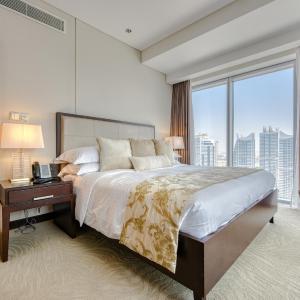 Overlooking Marina Views Next to Marina Mall 1BR Unit, The Address Residences, Dubai Marina by Deluxe Holiday Homes