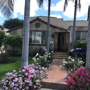 Lovely 3 Bedroom House Beverly Hills