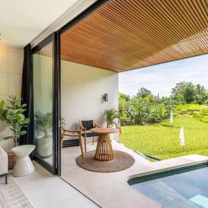 Canggu, 2BR Modern Villa with rice paddy view
