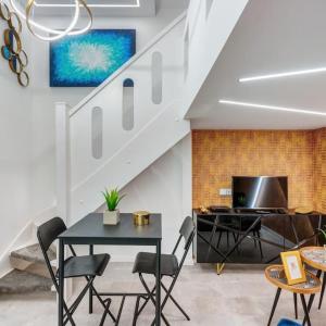 Modern Luxe Retreat