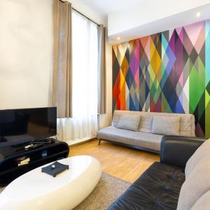 Luxury Apartment with Spacious Livingroom at Opera House