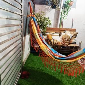 Casinha Linda, 4 camas para 5 hóspedes e próximo ao metrô