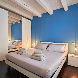 Alexander House - Bright flat in historic borgo